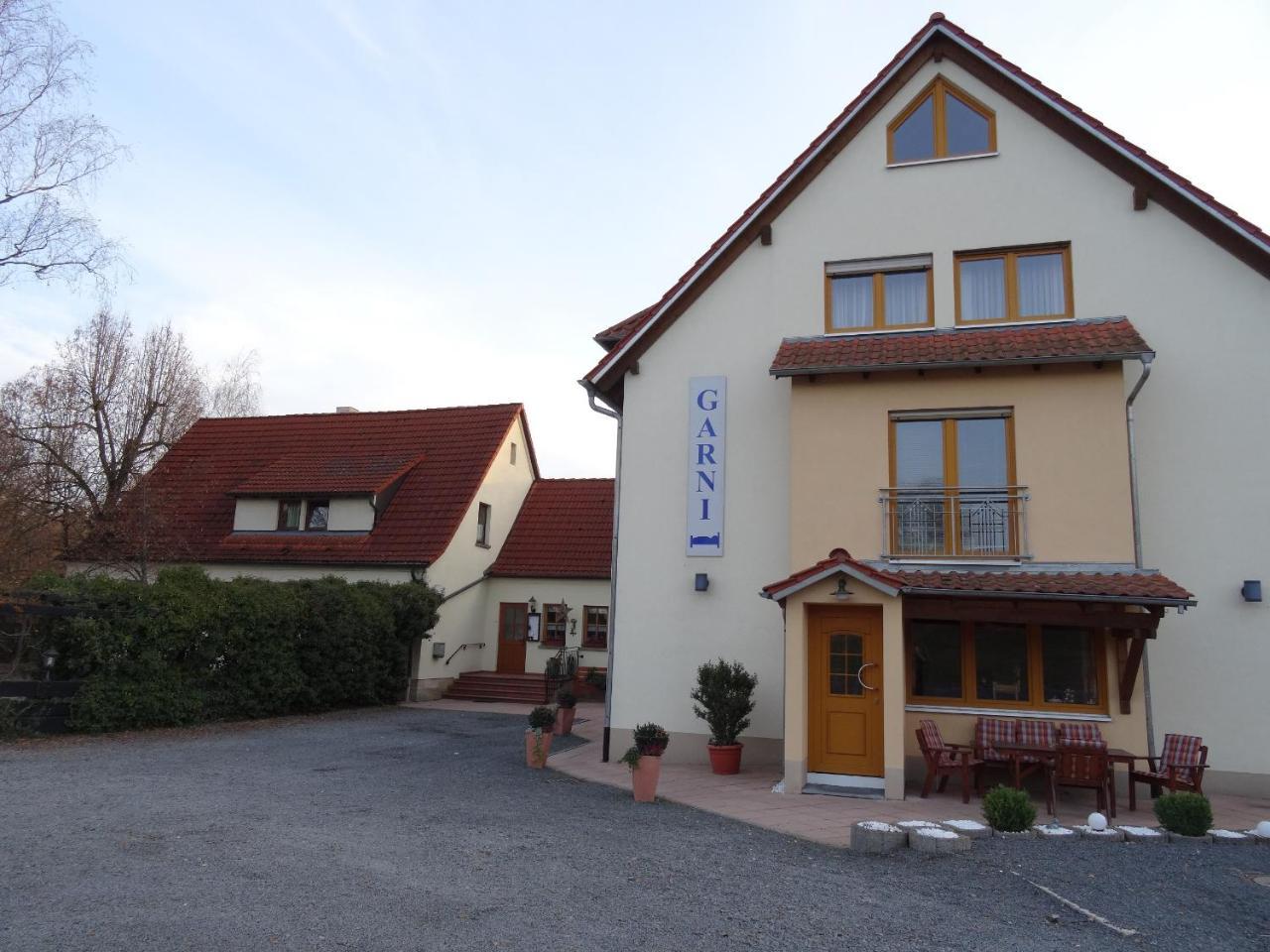 Ferienwohnung Restaurant - Garni bei Peppo Ebern Exterior foto